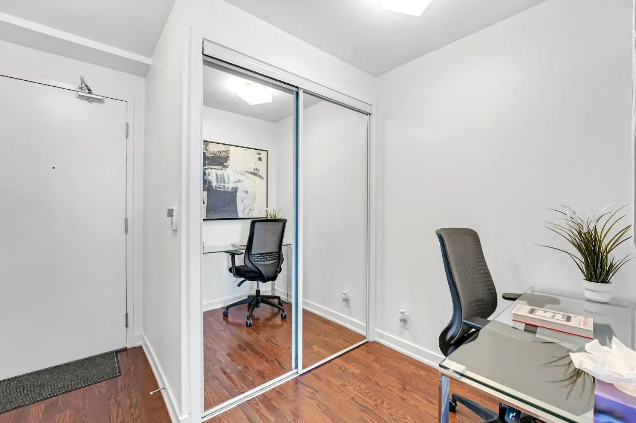 Casa de Férias Cozy Unit Near Scotiabank Arena, Mtcc & Rogers Centre Vila Toronto