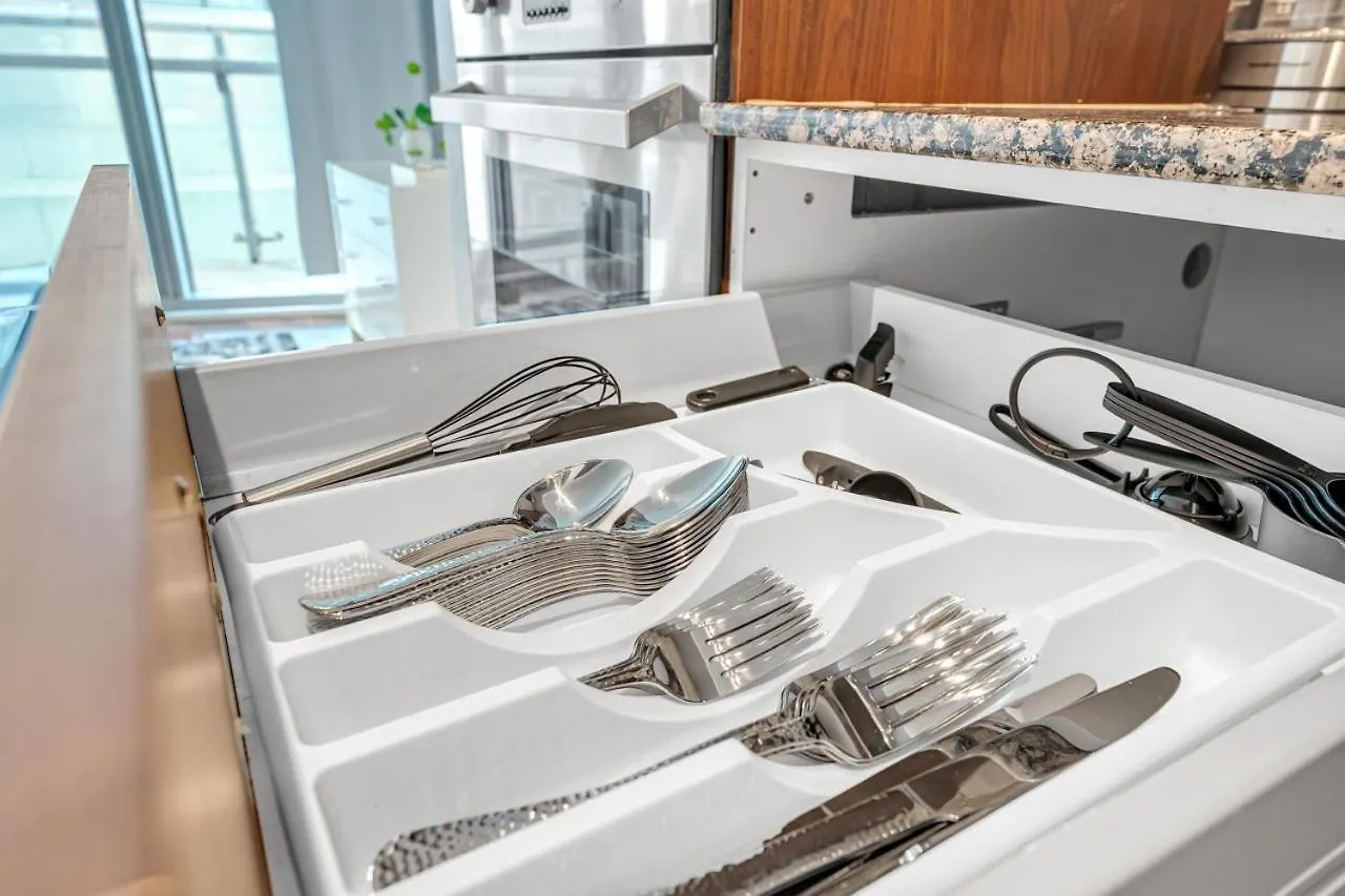 Casa de Férias Cozy Unit Near Scotiabank Arena, Mtcc & Rogers Centre Vila Toronto Canadá